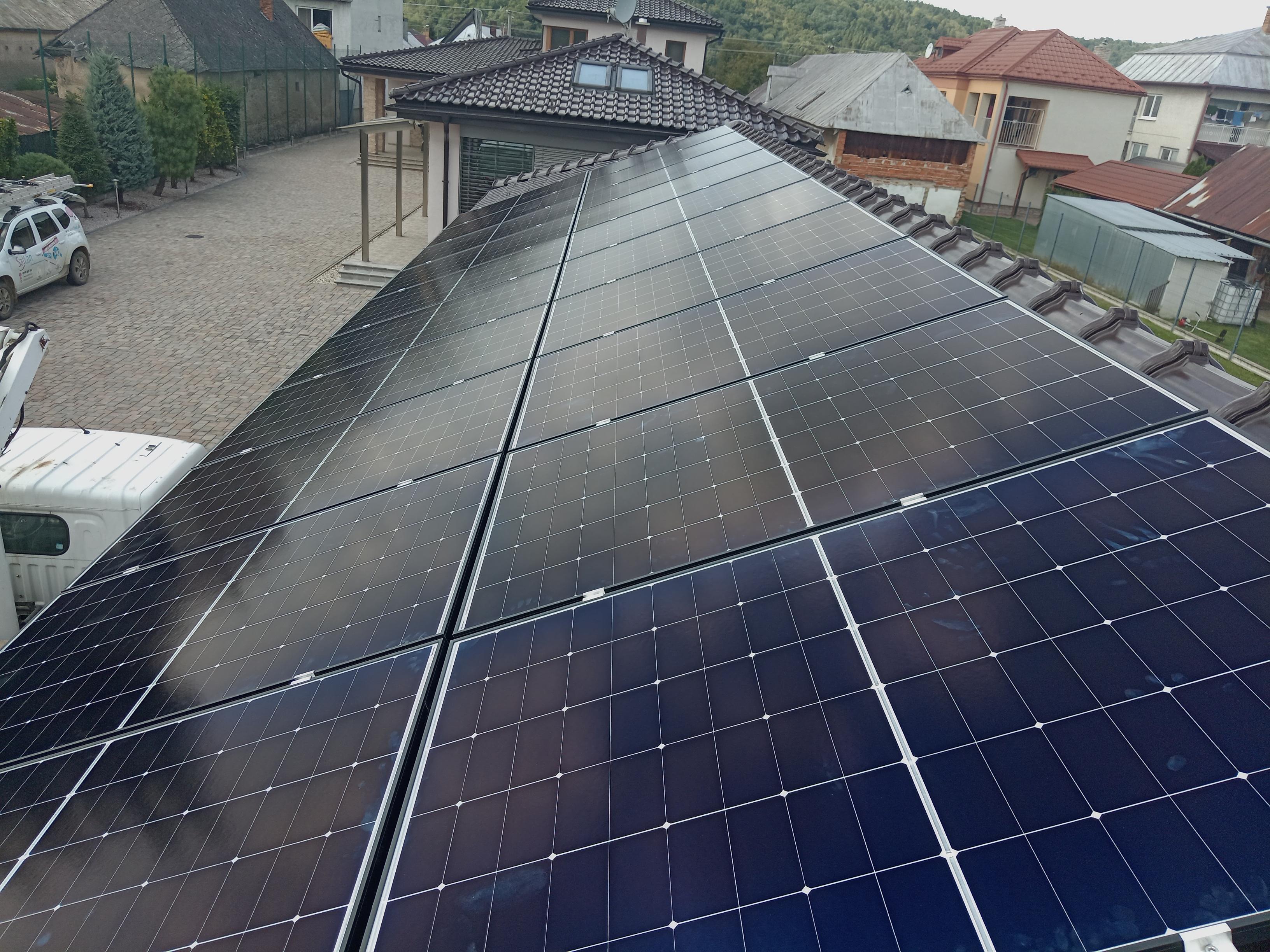 Veľká strešná inštalácia